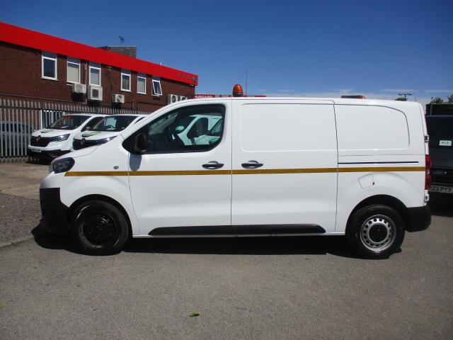 2021 Peugeot Expert 1400 2.0 Bluehdi 120 Professional Van (NV70TBZ) Image 8