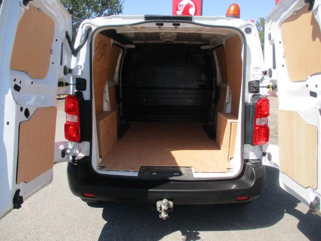 2021 Peugeot Expert 1400 2.0 Bluehdi 120 Professional Van (NV70TBZ) Image 29