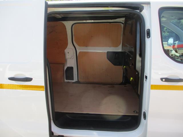 2021 Peugeot Expert 1400 2.0 Bluehdi 120 Professional Van (NV70TBZ) Image 31