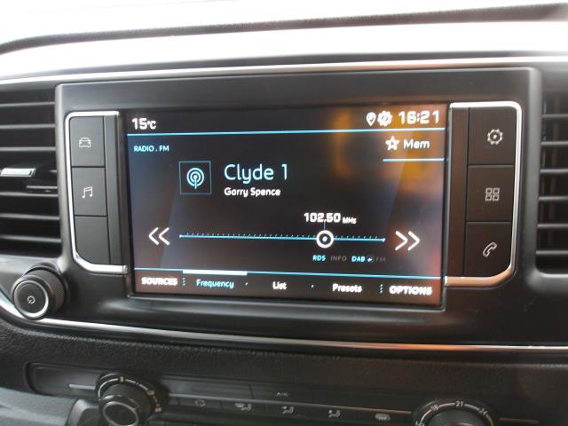 2021 Peugeot Expert 1400 2.0 Bluehdi 120 Professional Van (NV70TCZ) Image 29