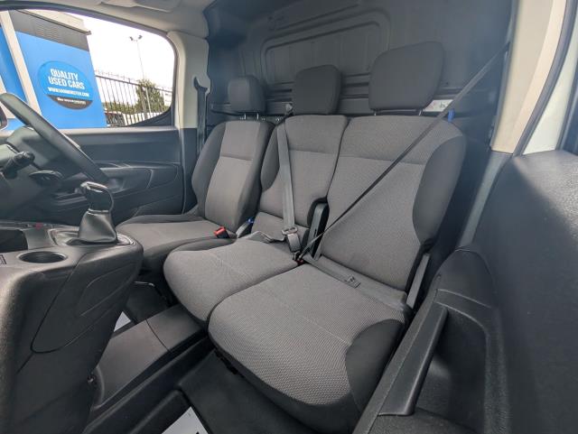 2021 Peugeot Partner 1000 1.5 Bluehdi 100 Professional Van *TV* (NV70TRZ) Image 14