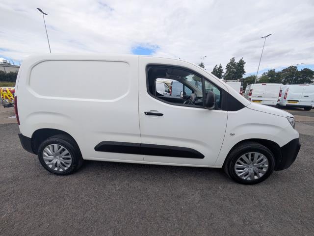 2021 Peugeot Partner 1000 1.5 Bluehdi 100 Professional Van *TV* (NV70TRZ) Image 13