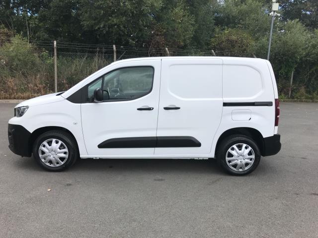 2021 Peugeot Partner 1000 1.5 Bluehdi 100 Professional Van (NV70TXY) Image 4