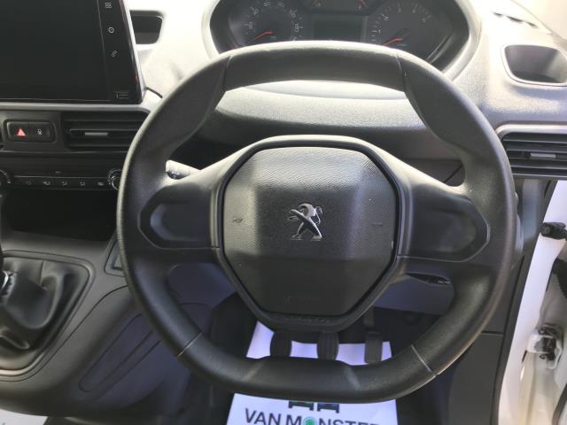 2021 Peugeot Partner 1000 1.5 Bluehdi 100 Professional Van (NV70TXY) Image 22