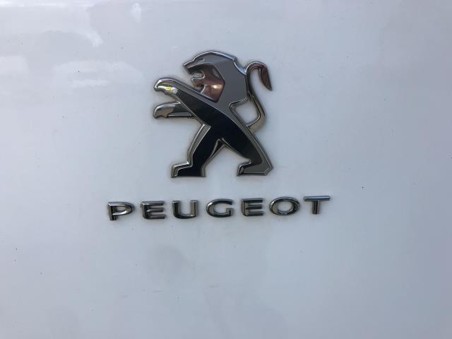 2021 Peugeot Partner 1000 1.5 Bluehdi 100 Professional Van (NV70TXY) Image 19