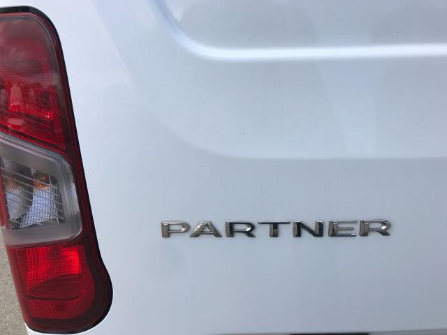2021 Peugeot Partner 1000 1.5 Bluehdi 100 Professional Van (NV70TXY) Image 18