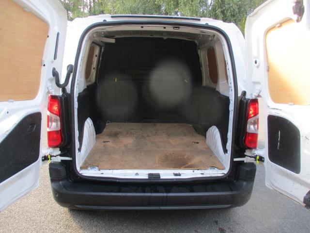 2021 Peugeot Partner 1000 1.5 Bluehdi 100 Professional Van (NV70TYC) Image 28