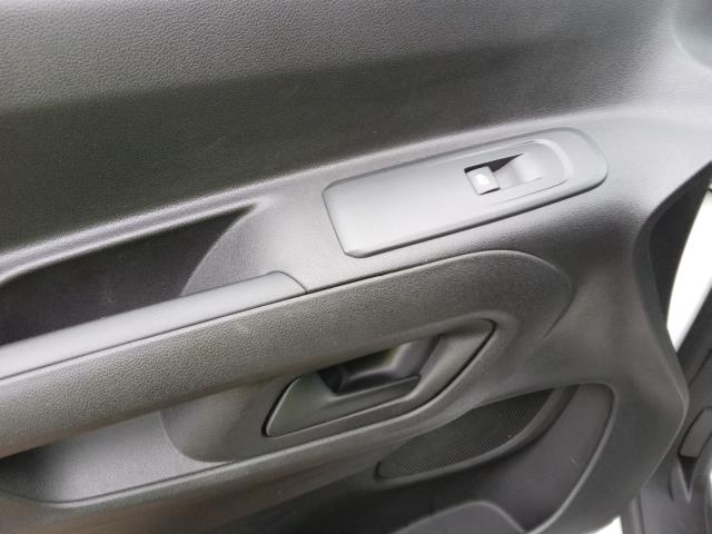 2021 Peugeot Partner 850 1.5 Bluehdi 100 Professional Crew Van *SPEED LIMITER 70 MPH* (NV70UJA) Image 16
