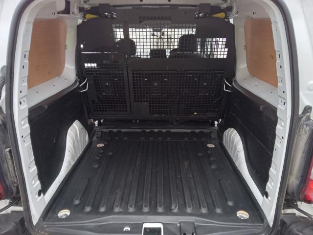 2021 Peugeot Partner 850 1.5 Bluehdi 100 Professional Crew Van *SPEED LIMITER 70 MPH* (NV70UJA) Image 13