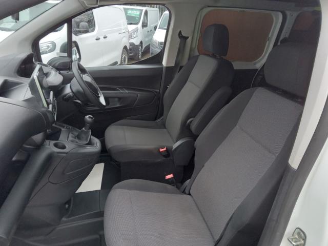 2021 Peugeot Partner 850 1.5 Bluehdi 100 Professional Crew Van *SPEED LIMITER 70 MPH* (NV70UJA) Image 15