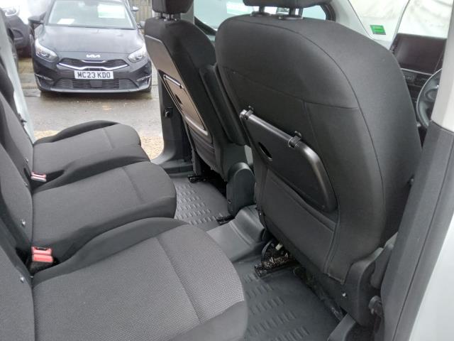 2021 Peugeot Partner 850 1.5 Bluehdi 100 Professional Crew Van *SPEED LIMITER 70 MPH* (NV70UJA) Image 22
