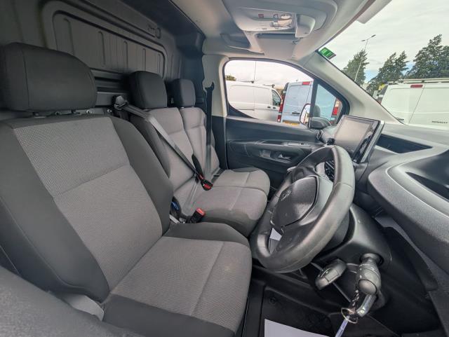 2021 Peugeot Partner 1000 1.5 Bluehdi 100 Professional Van (NV70USJ) Image 15
