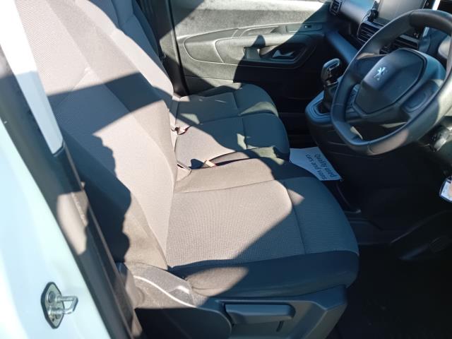 2021 Peugeot Partner L2 950 1.5BLUE HDI 100PS PROFESSIONAL EURO 6 (NV70VHH) Image 13