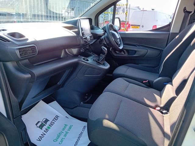 2021 Peugeot Partner L2 950 1.5BLUE HDI 100PS PROFESSIONAL EURO 6 (NV70VHH) Image 22