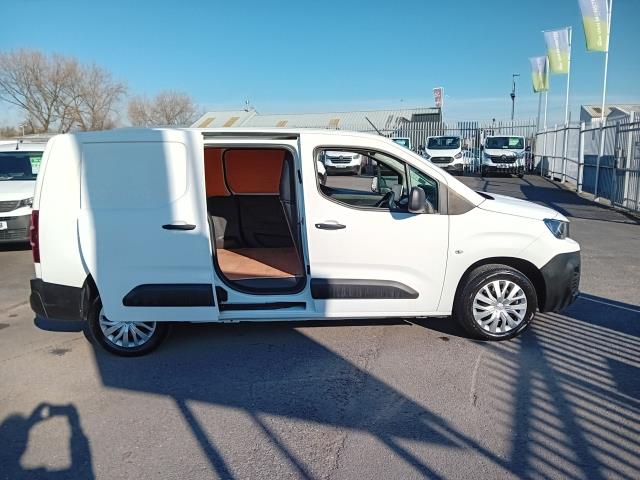 2021 Peugeot Partner L2 950 1.5BLUE HDI 100PS PROFESSIONAL EURO 6 (NV70VHH) Image 8