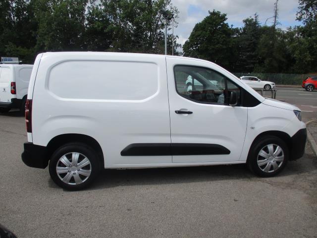 2021 Peugeot Partner 1000 1.5 Bluehdi 100 Professional Van (NV70VNF) Image 3