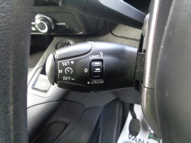 2021 Peugeot Partner 1000 1.5 Bluehdi 100 Professional Van (NV70VNP) Image 26