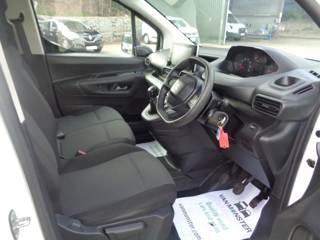 2021 Peugeot Partner 1000 1.5 Bluehdi 100 Professional Van (NV70VNP) Image 18