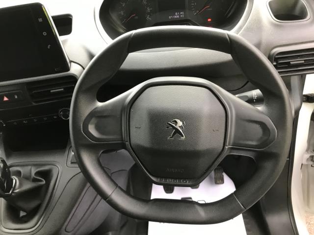 2021 Peugeot Partner 1000 1.5 Bluehdi 100 Professional Van (NV70VPN) Image 21