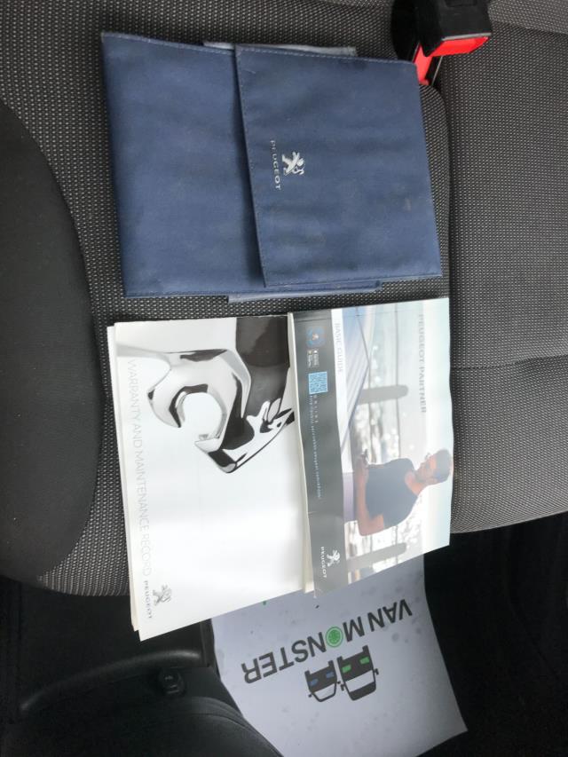 2021 Peugeot Partner 1000 1.5 Bluehdi 100 Professional Van (NV70VRW) Image 34