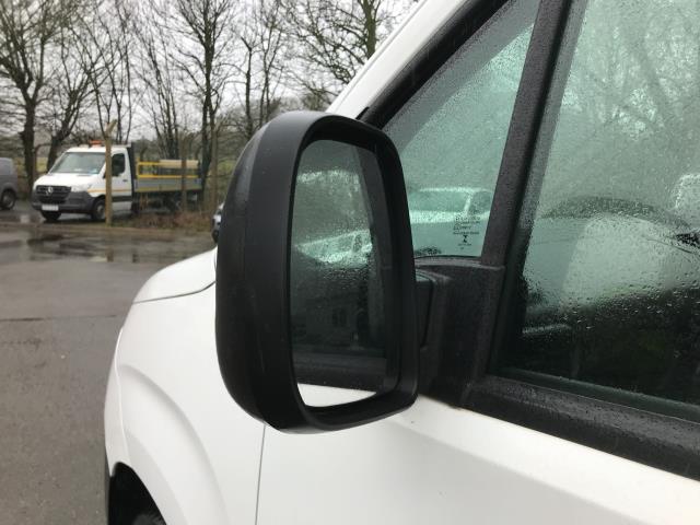 2021 Peugeot Partner 1000 1.5 Bluehdi 100 Professional Van (NV70VRW) Image 18