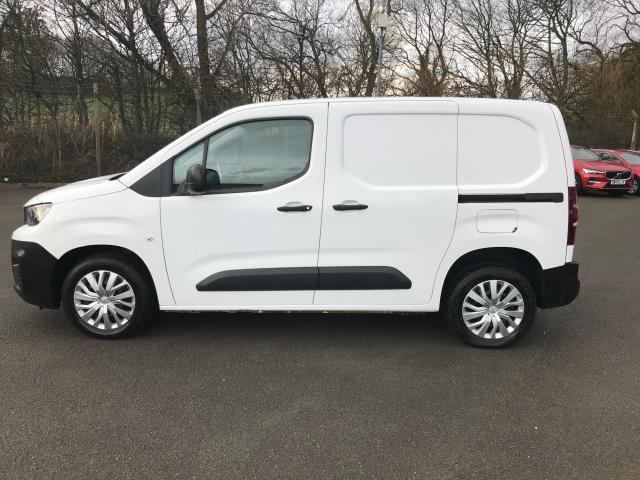 2021 Peugeot Partner 1000 1.5 Bluehdi 100 Professional Van (NV70VUX) Image 6