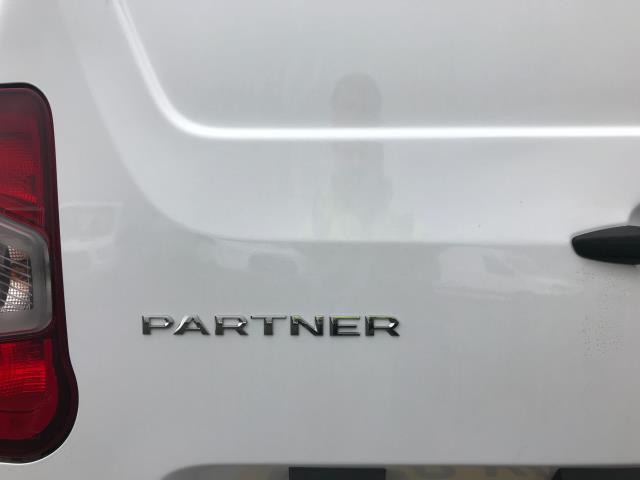 2021 Peugeot Partner 1000 1.5 Bluehdi 100 Professional Van (NV70VUX) Image 19