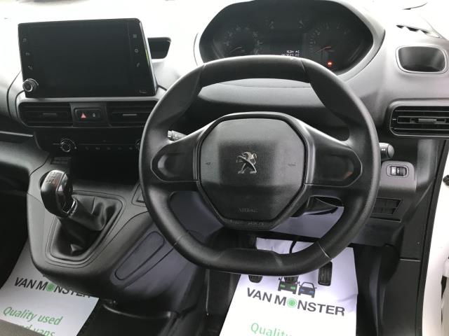 2021 Peugeot Partner 1000 1.5 Bluehdi 100 Professional Van (NV70VUX) Image 24