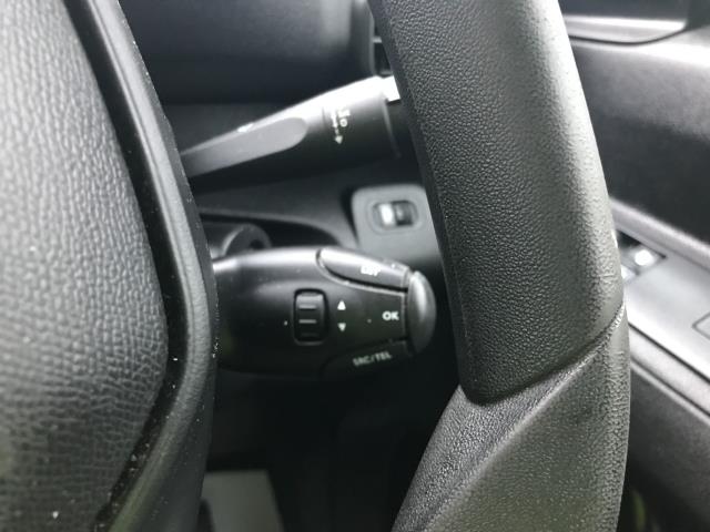 2021 Peugeot Partner 1000 1.5 Bluehdi 100 Professional Van (NV70VUX) Image 30