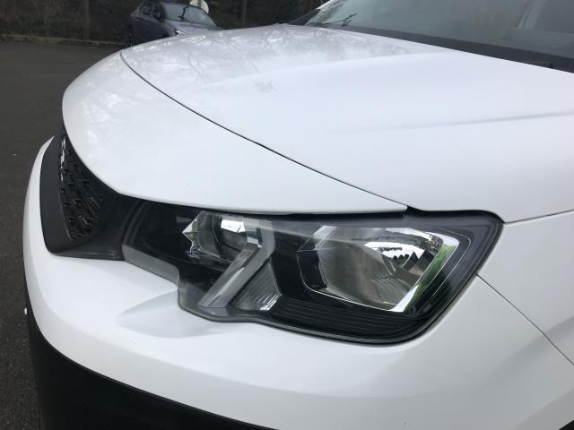 2021 Peugeot Partner 1000 1.5 Bluehdi 100 Professional Van (NV70VUX) Image 15