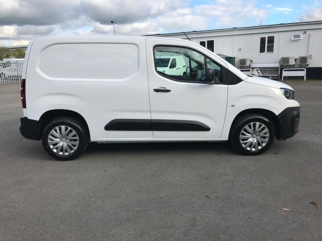 2021 Peugeot Partner 1000 1.5 Bluehdi 100 Professional Van (NV70VVF) Image 11