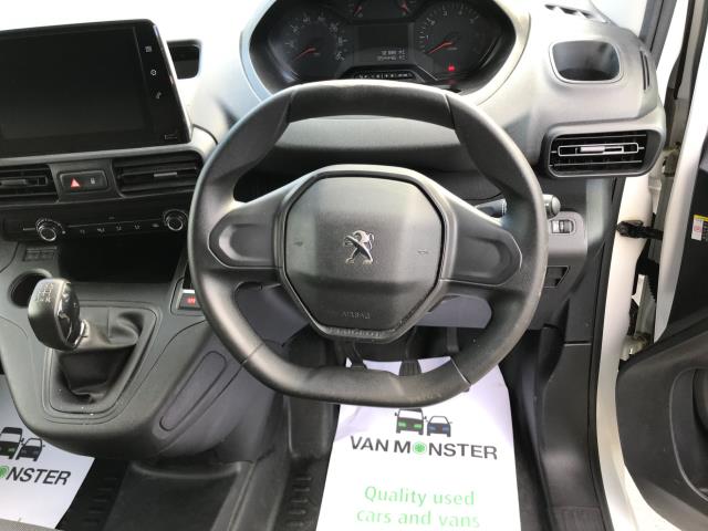2021 Peugeot Partner 1000 1.5 Bluehdi 100 Professional Van (NV70VVF) Image 15