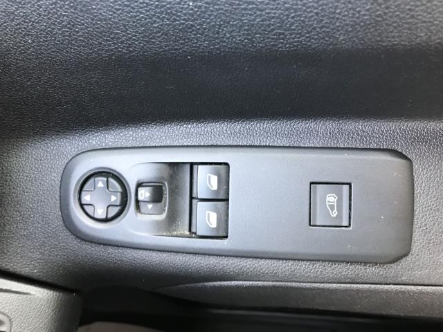 2021 Peugeot Partner 1000 1.5 Bluehdi 100 Professional Van (NV70VVF) Image 21