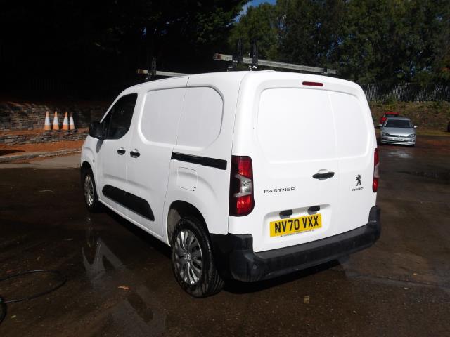 2021 Peugeot Partner 1000 1.5 Bluehdi 100 Professional Van (NV70VXX) Image 5