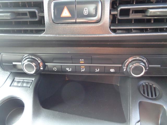 2021 Peugeot Partner 1000 1.5 Bluehdi 100 Professional Van (NV70VYD) Image 26