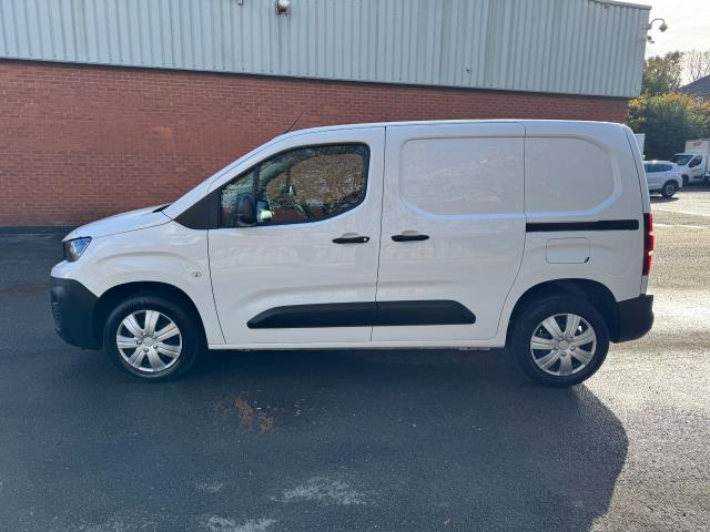 2021 Peugeot Partner 1000 1.5 Bluehdi 100 Professional Van (NV70VYO) Image 6