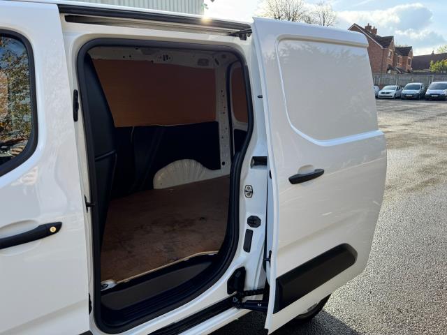 2021 Peugeot Partner 1000 1.5 Bluehdi 100 Professional Van (NV70VYO) Image 39