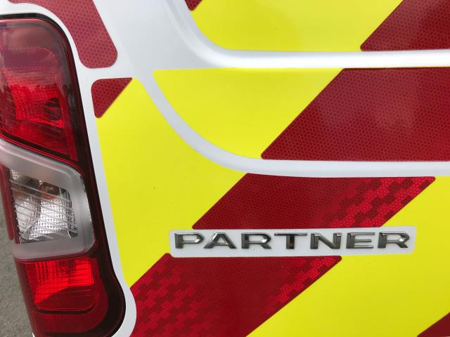 2021 Peugeot Partner 1000 1.5 Bluehdi 100 Professional Van (NV70VZL) Image 18