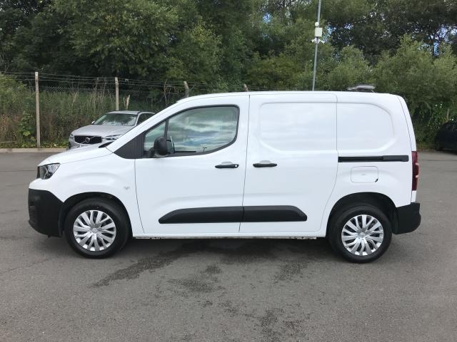 2021 Peugeot Partner 1000 1.5 Bluehdi 100 Professional Van (NV70VZL) Image 4