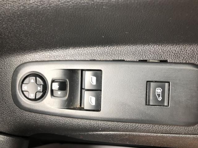 2021 Peugeot Partner 1000 1.5 Bluehdi 100 Professional Van (NV70VZL) Image 30