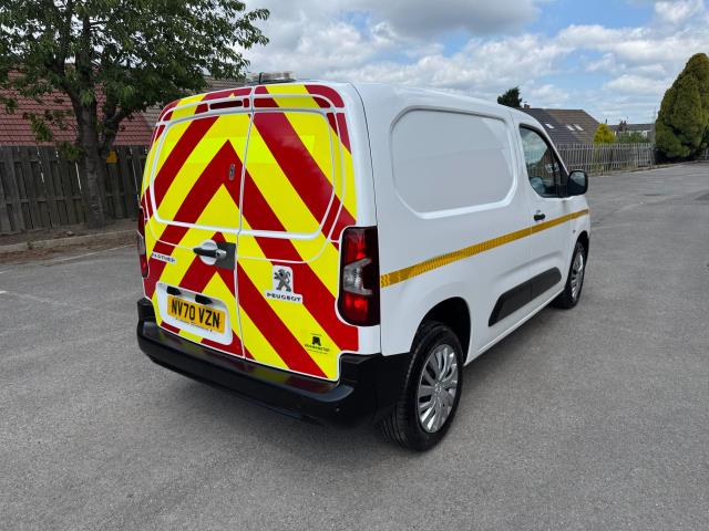 2021 Peugeot Partner 1000 1.5 Bluehdi 100 Professional Van EURO 6 (NV70VZN) Image 9