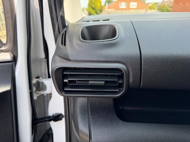 2021 Peugeot Partner 1000 1.5 Bluehdi 100 Professional Van EURO 6 (NV70VZN) Image 38