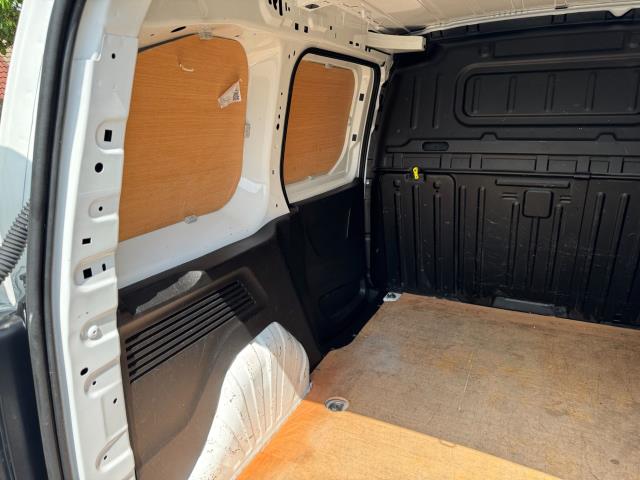 2021 Peugeot Partner 1000 1.5 Bluehdi 100 Professional Van EURO 6 (NV70VZN) Image 45