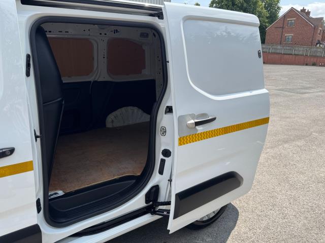 2021 Peugeot Partner 1000 1.5 Bluehdi 100 Professional Van EURO 6 (NV70VZN) Image 40