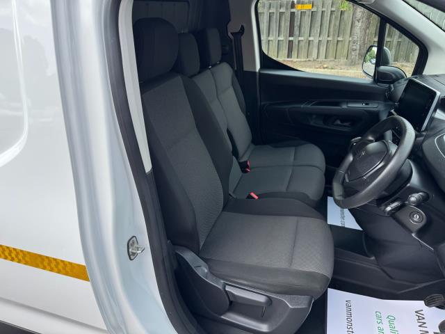 2021 Peugeot Partner 1000 1.5 Bluehdi 100 Professional Van EURO 6 (NV70VZN) Image 16