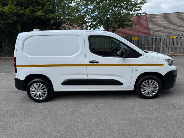 2021 Peugeot Partner 1000 1.5 Bluehdi 100 Professional Van EURO 6 (NV70VZN) Image 10