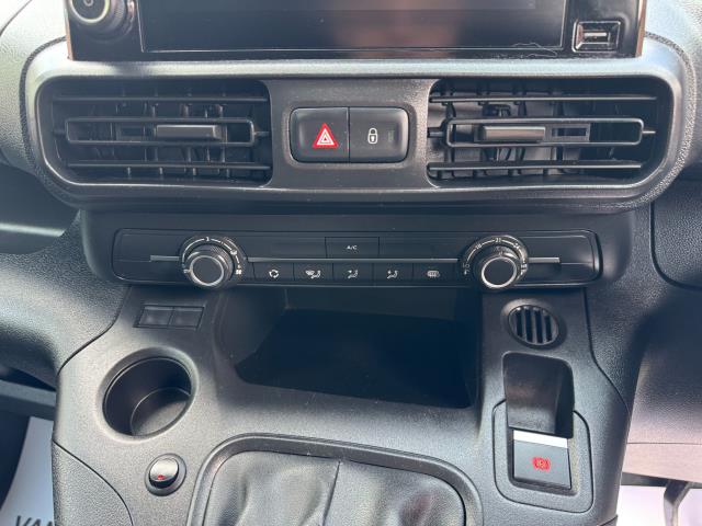 2021 Peugeot Partner 1000 1.5 Bluehdi 100 Professional Van EURO 6 (NV70VZN) Image 25
