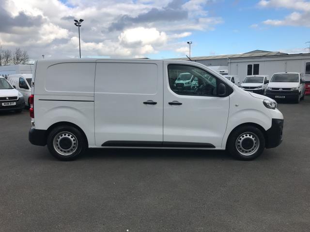 2021 Peugeot Expert 1000 1.5 Bluehdi 100 Professional Van (NV71BKK) Image 12