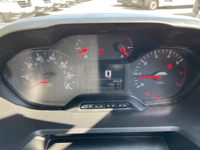 2021 Peugeot Partner 850 1.5 Bluehdi 100 Professional Crew Van (NV71BKZ) Image 22