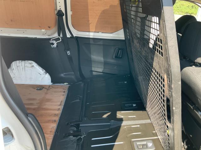 2021 Peugeot Partner 850 1.5 Bluehdi 100 Professional Crew Van (NV71BKZ) Image 17